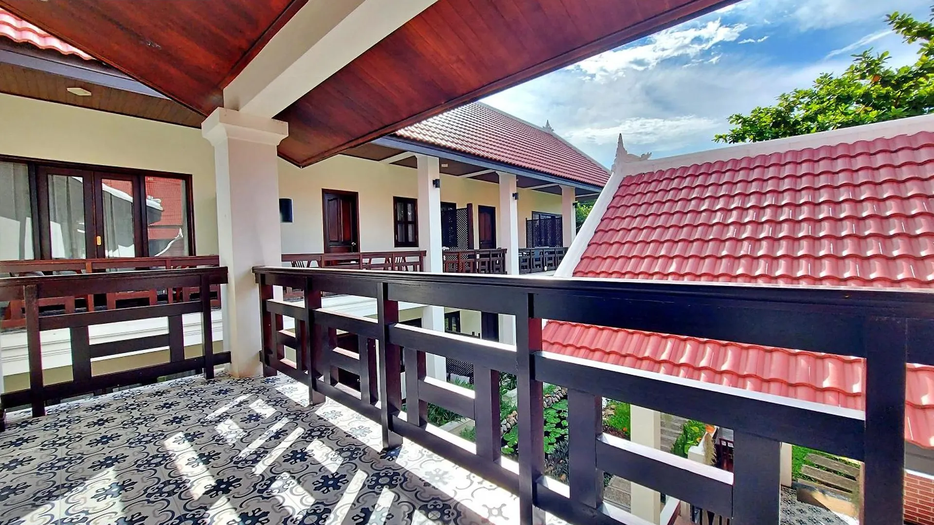 Sunrise Hotel Luang Prabang Mekong River 4*,  لاوس